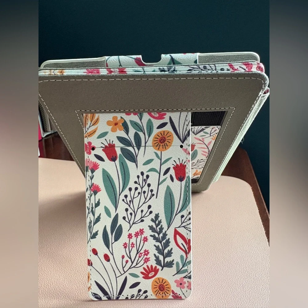 Kindle Paperwhite Case- Floral